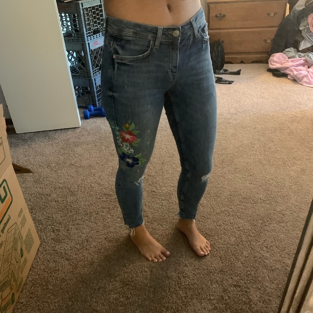 Zara Floral Embroidered Jeans